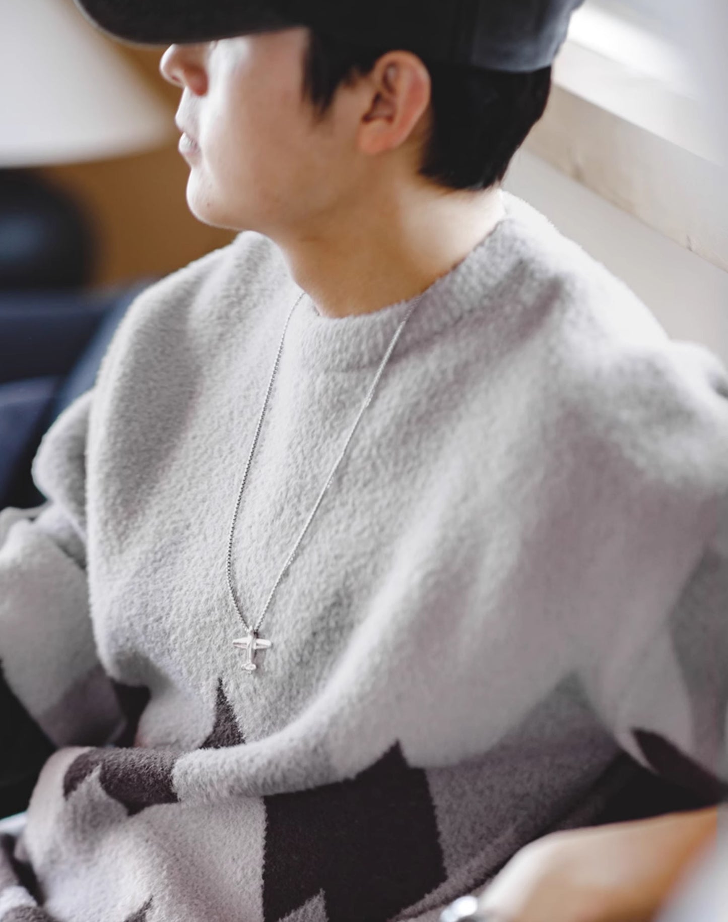 American Snow Mountain Velvet Contrast Color Men's Sweater - Harmony Gallery