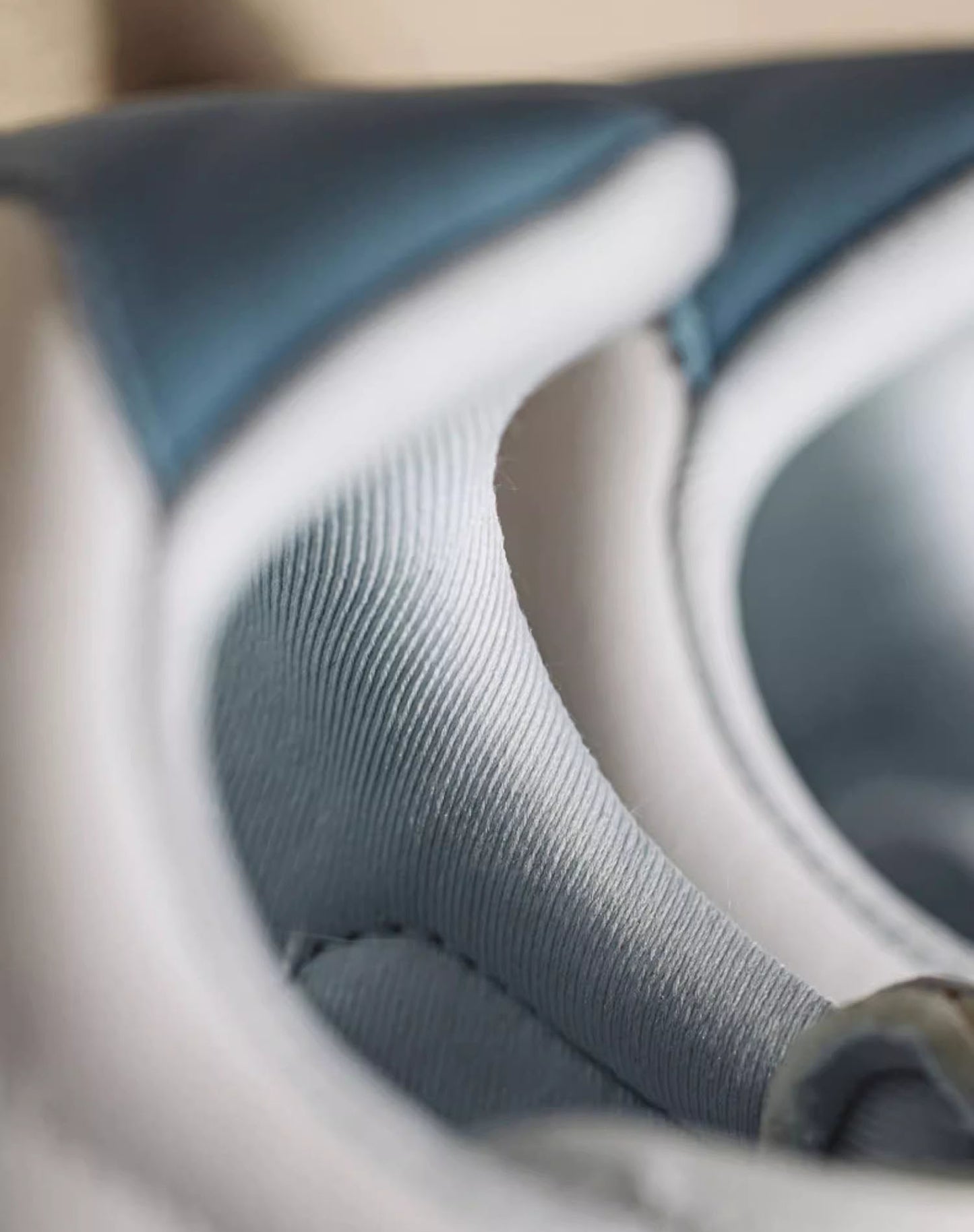 German Glacier Blue Dexun Retro Sports Unisex Casual Shoes - Harmony Gallery