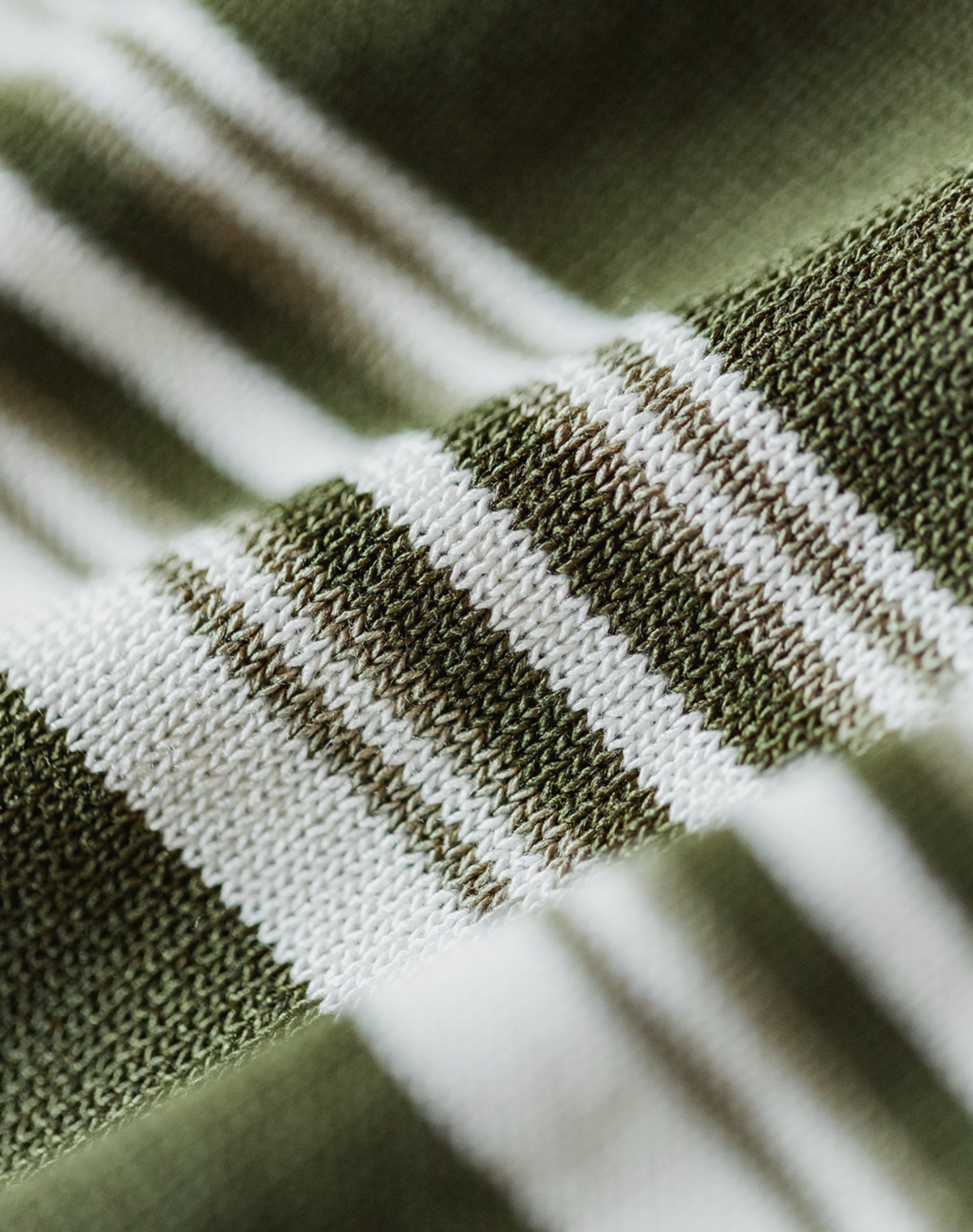 American Retro Contrast Ribbed Knitted Bottoming Men's Sweater - Harmony Gallery