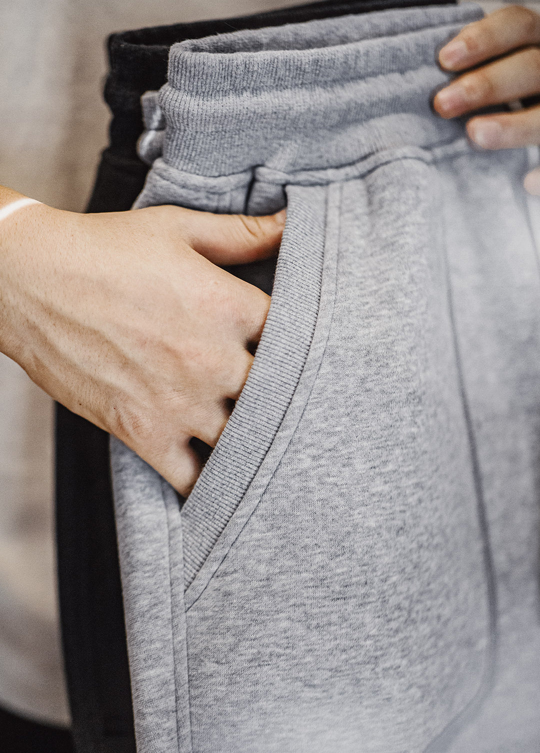 American Retro Plus Velvet Sweatpants Sports Warm Elastic Waist Men's Trousers - Harmony Gallery