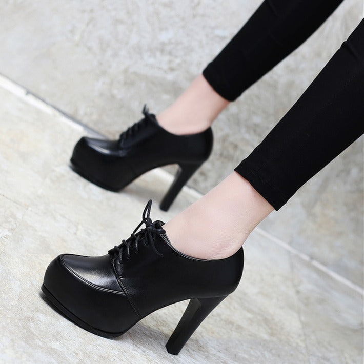 Classic Black Platform Lace-Up Heels Timeless Elegance Meets Modern Lift
