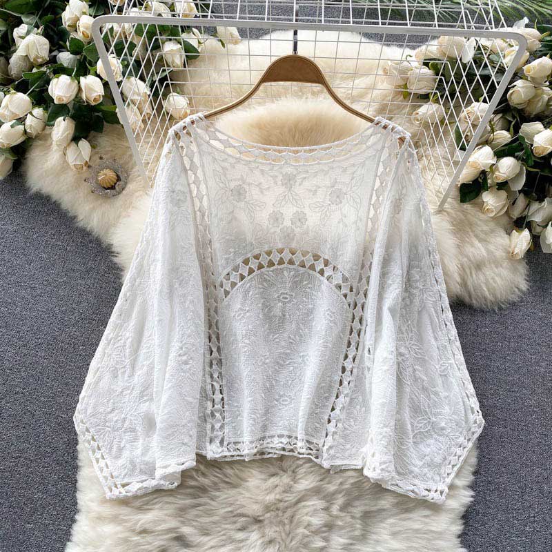 Bohemian Retro Hollow Crochet All-Match Women's Cropped Top - Harmony Gallery