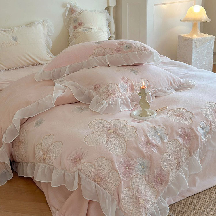 Girly Heart Floral Embroidery Winter Velvet Warm Four-Piece Bed Set