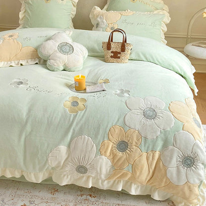 Princess Girly Heart Sunflower Warm Velvet Winter Four-Piece Bed Set - Harmony Gallery