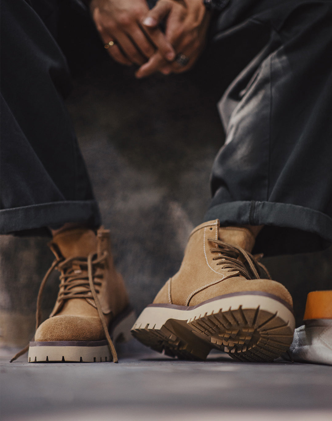 American Retro Mid-Cut Genuine Leather Martin Boots Thick-Soled Men's Boot - Harmony Gallery