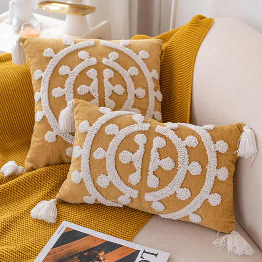 Cuscini da tiro con decorazioni a volute ricamate bianche con accenti di nappe dorate