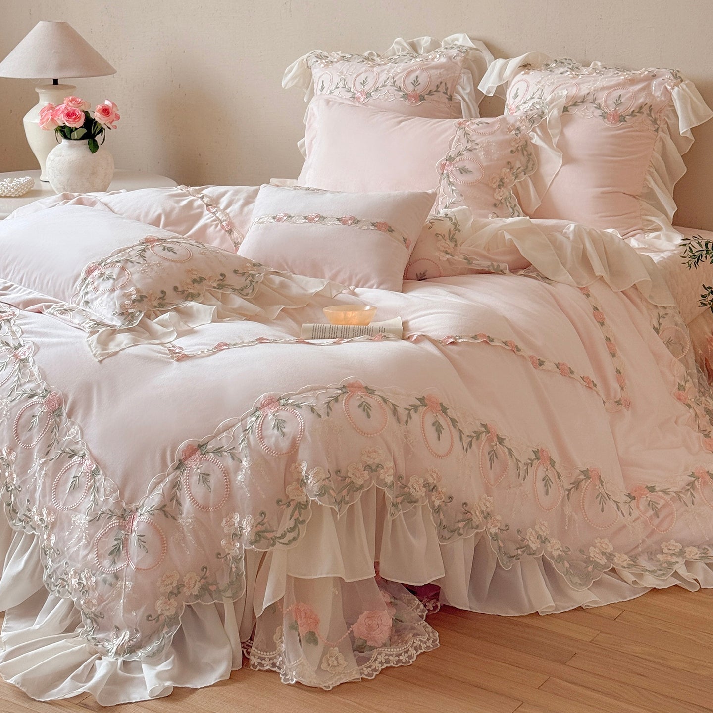 French Fleece Lace Trim Thickened Mattress High Density Four-Piece Bed Set