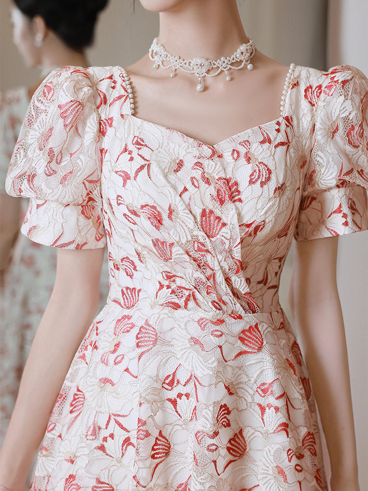 Chic Red and White Floral Puff Sleeve Midi Dress with Sweetheart Neckline |  Harmony Gallery