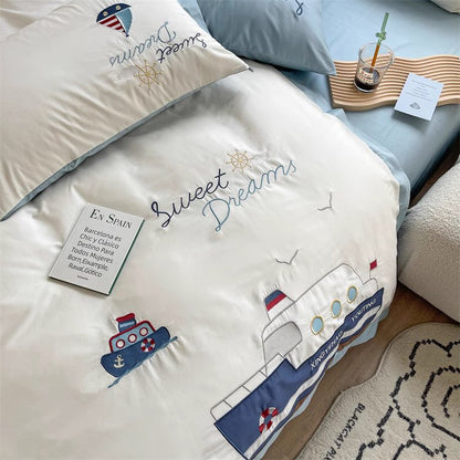Vierteiliges Bettwäsche-Set aus reiner Baumwolle mit niedlichem Cartoon-Motiv