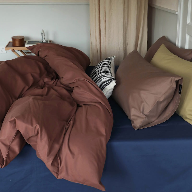 Minimalist Color-Blocked Warm Pure Cotton Thickened Brushed Four-Piece Bed Set