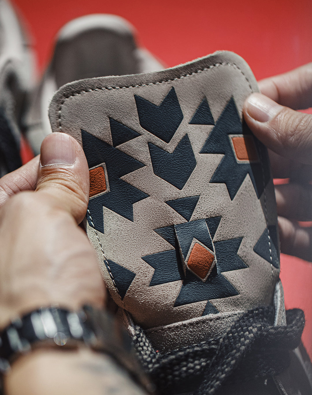 American Retro Pure Gray Mesh Navajo Versatile Sports Men's Casual Shoes - Harmony Gallery