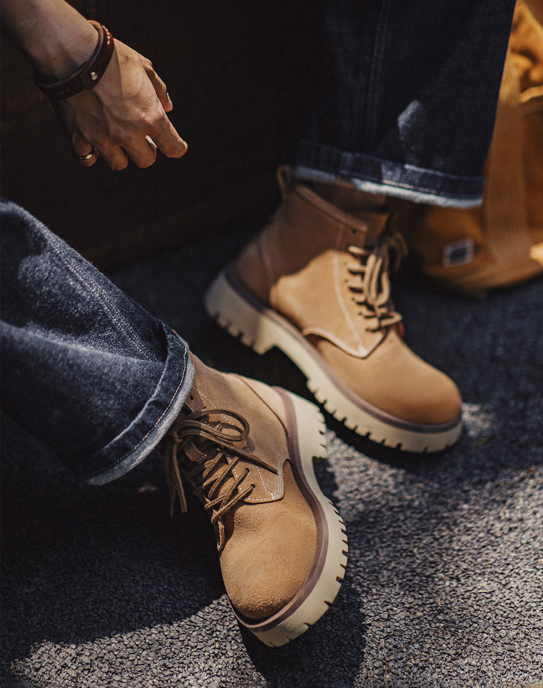 American Retro Mid-Cut Genuine Leather Martin Boots Thick-Soled Men's Boot - Harmony Gallery