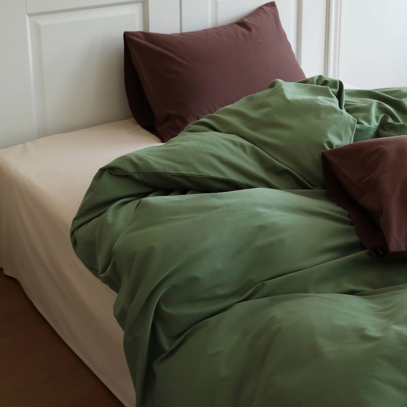 Minimalist Color-Blocked Warm Pure Cotton Thickened Brushed Four-Piece Bed Set