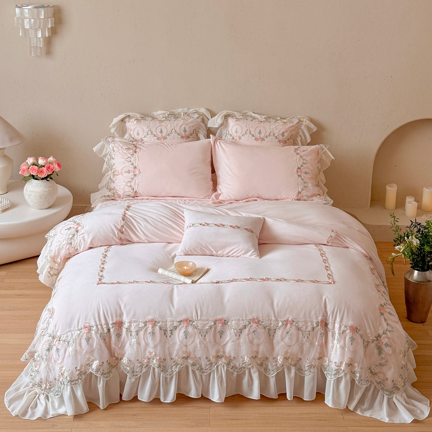 French Fleece Lace Trim Thickened Mattress High Density Four-Piece Bed Set