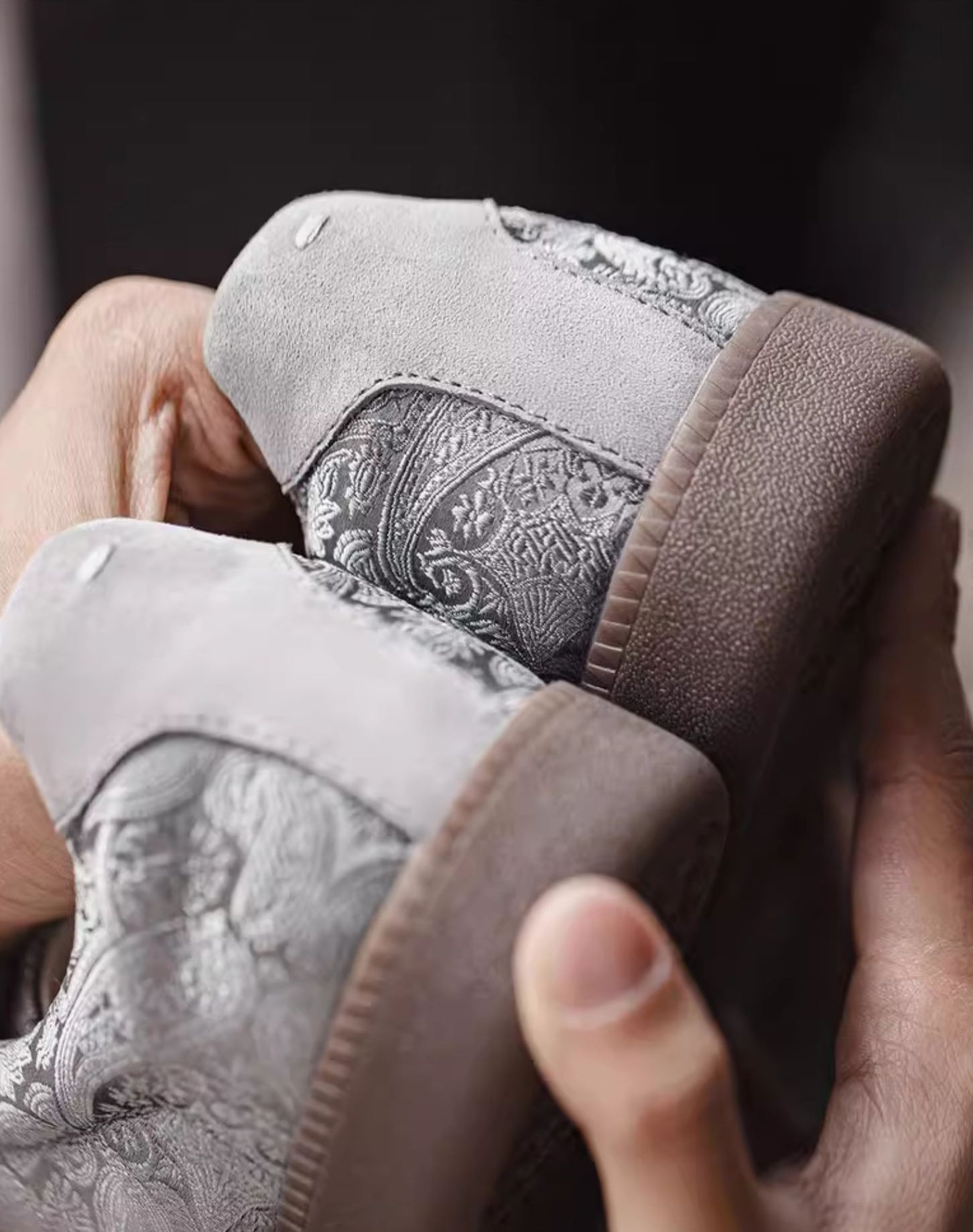 German Cashew Flower Sense Silk Cold Rock Gray Sport Men's Casual Shoes - Harmony Gallery