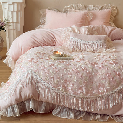 French Romantic Heavy-Duty Four-Piece Warm Double-Sided Coral Fleece Bed Set