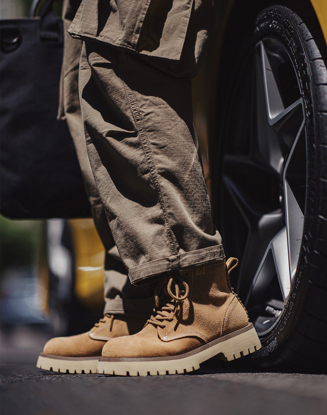 American Retro Mid-Cut Genuine Leather Martin Boots Thick-Soled Men's Boot - Harmony Gallery