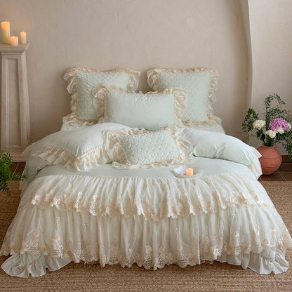 French Romantic Four-Pieces Thickened Warm Double-Sided Baby Lace Trim Bed Set