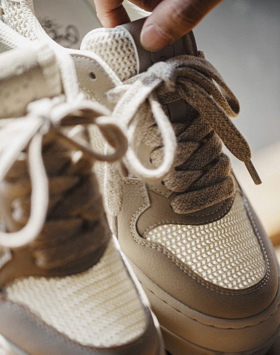 American Retro Low-Top Thin Mesh Breathable Lightweight Men's Casual Shoes - Harmony Gallery