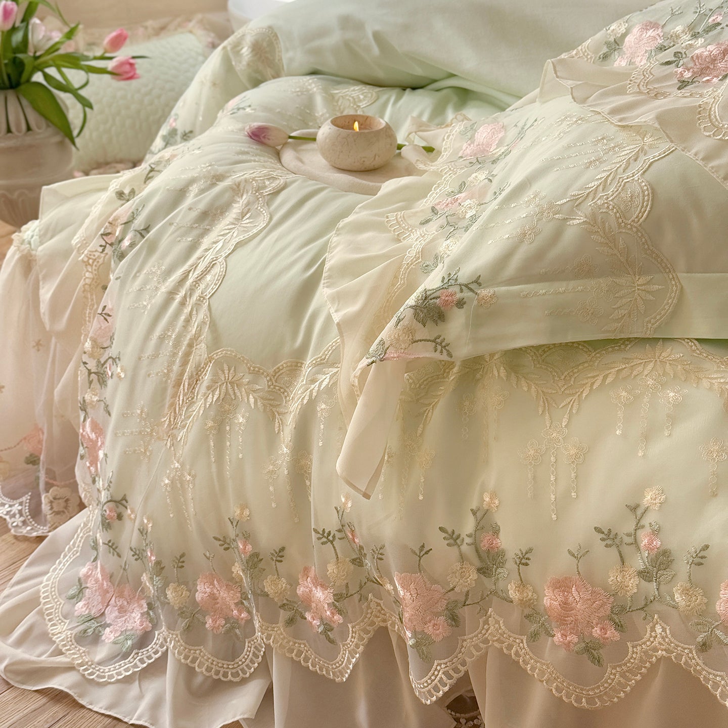 French Princess Cotton Long-Staple Four-Piece Lace Trim Mattress Protector Bed Set