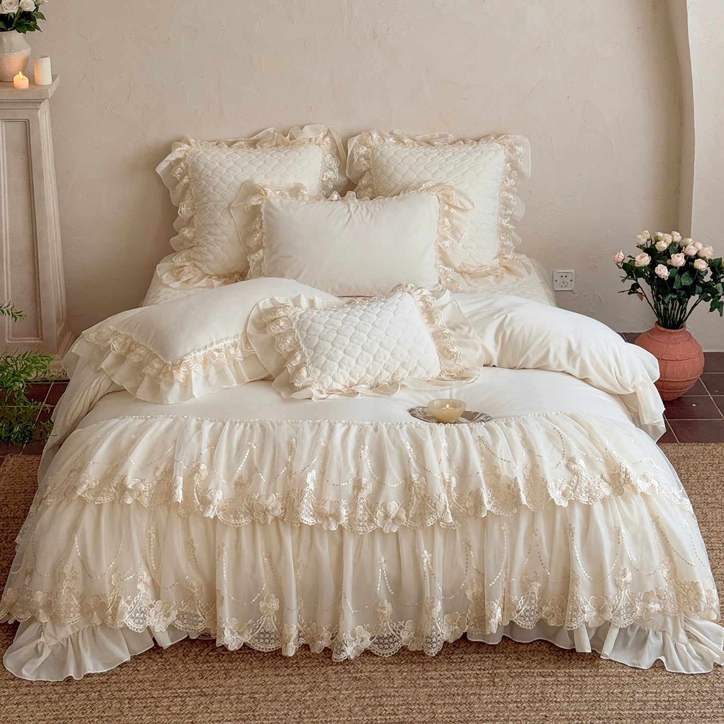 French Romantic Four-Pieces Thickened Warm Double-Sided Baby Lace Trim Bed Set
