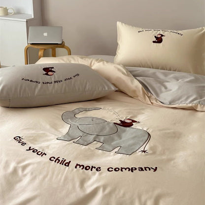 Vierteiliges Bettwäsche-Set aus Baumwolle mit niedlichem Cartoon-Elefant-Motiv