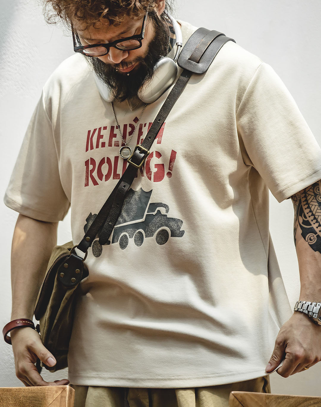 American Graffiti Letter Printing Round Neck Men's T-Shirt - Harmony Gallery