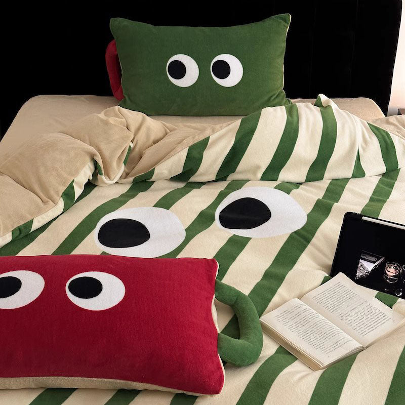 Big Eyes Queer Thickened Warm Milk Velvet Four-Piece Coral Bed Set - Harmony Gallery