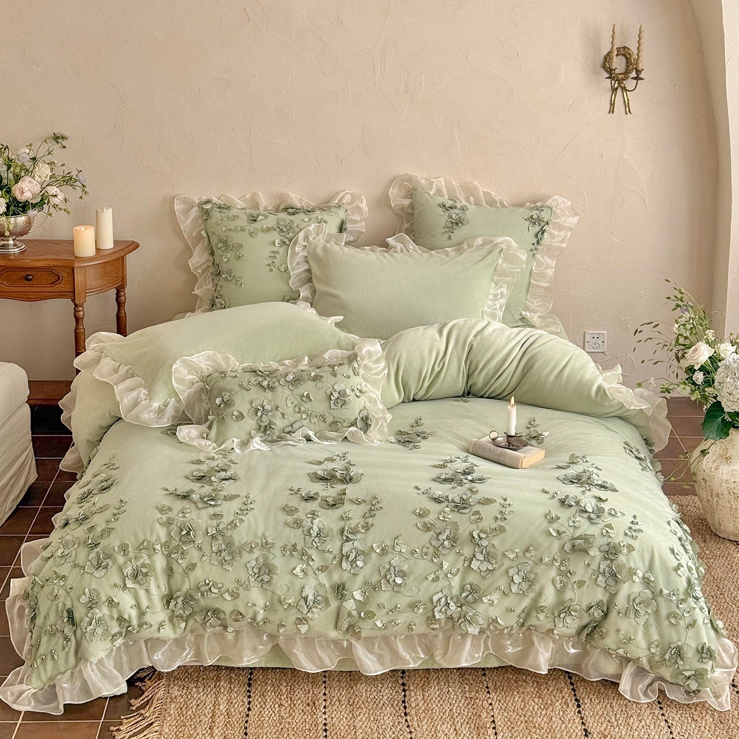 French Romantic Girly Four-Piece Thickened Coral Fleece Warm Bed Set