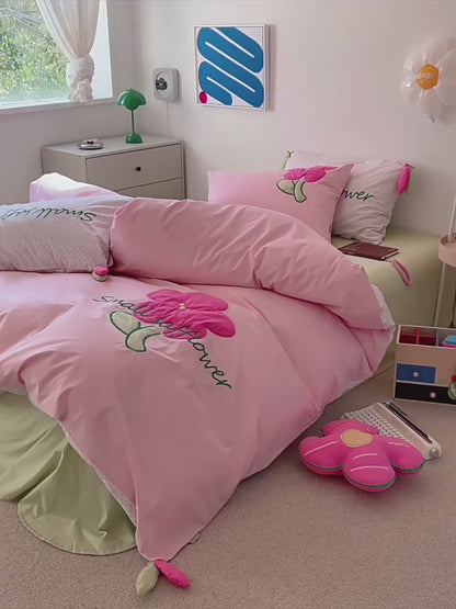 طقم سرير فائق النعومة من القطن الخالص مكون من أربع قطع باللون الوردي المغسول باللون الوردي