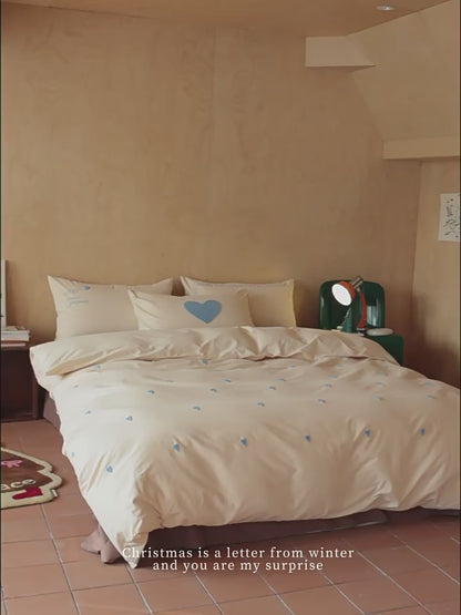 Conjunto de cama bordada com toalha de algodão puro escovado Sweet Love de quatro peças