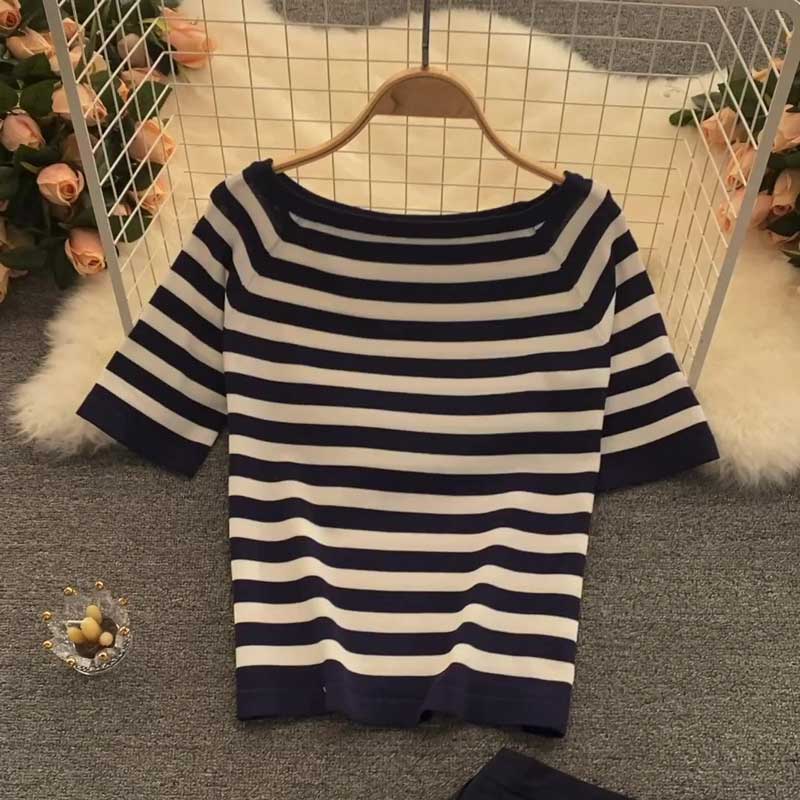 Casual Summer Retro Striped Knitted Women's Suit
