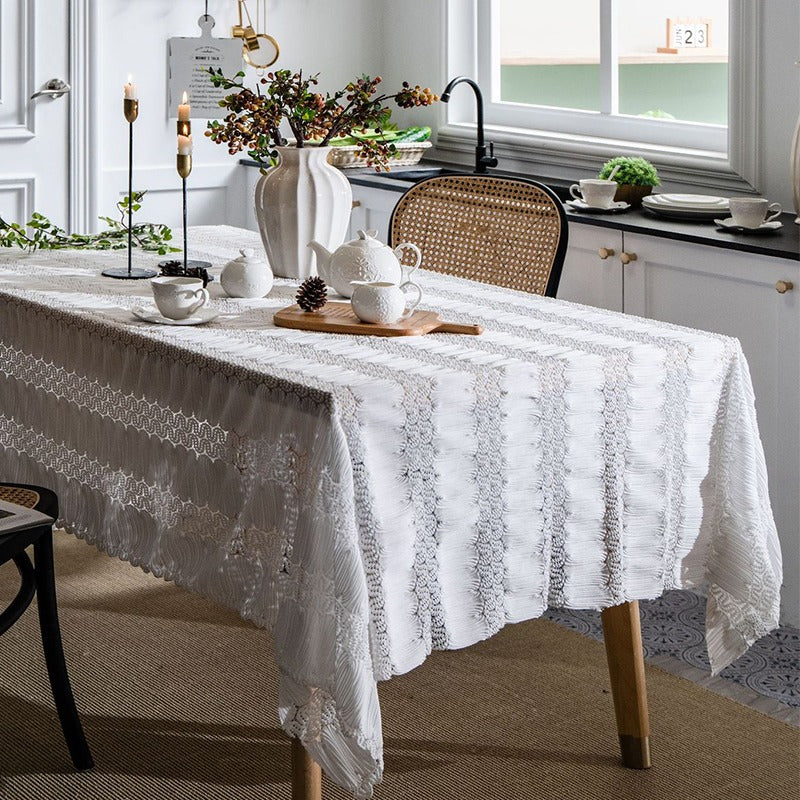 Elegant Table Cloths & Table Linens