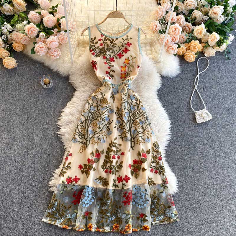 American Embroidery Elegant Round Neck Women's Dinner Dress - Harmony Gallery