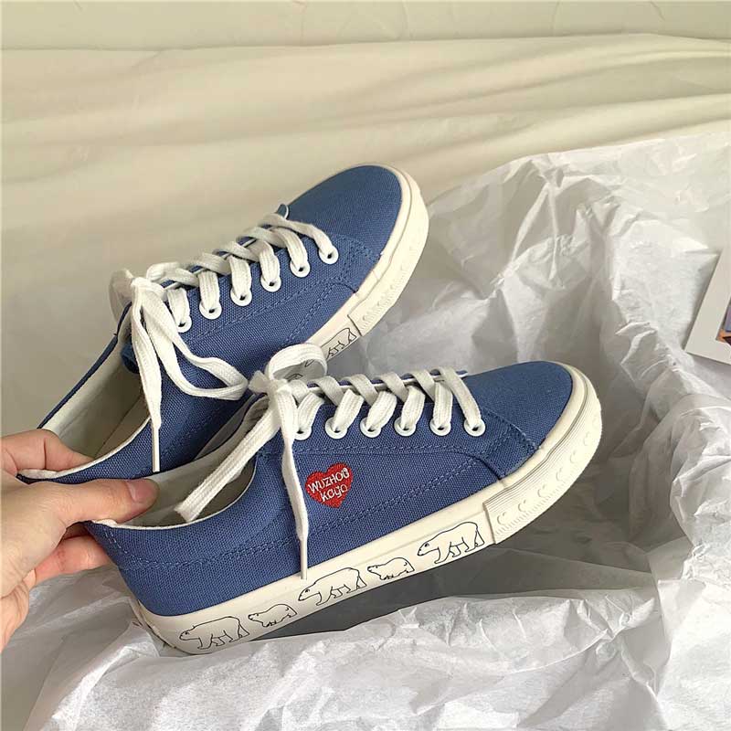 Casual Love Embroidery Graffiti Canvas Women's Shoes