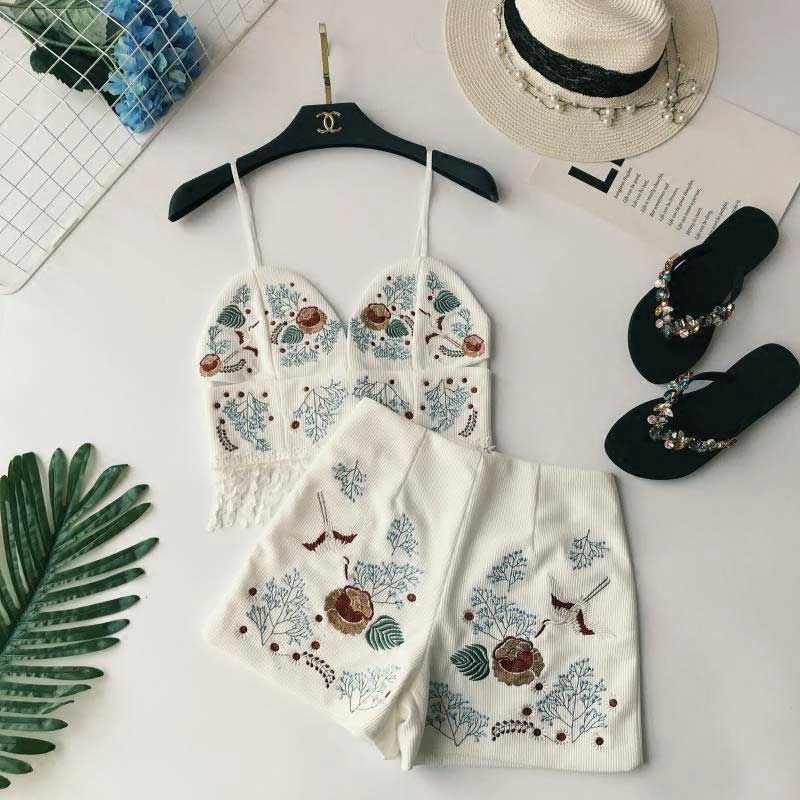Fashion Embroidered Flower Suspender Two Piece Suit
