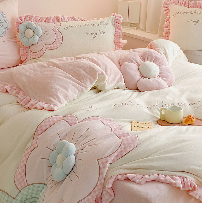 Princess Style Winter Velvet Five-Pieces Floral Bed Set