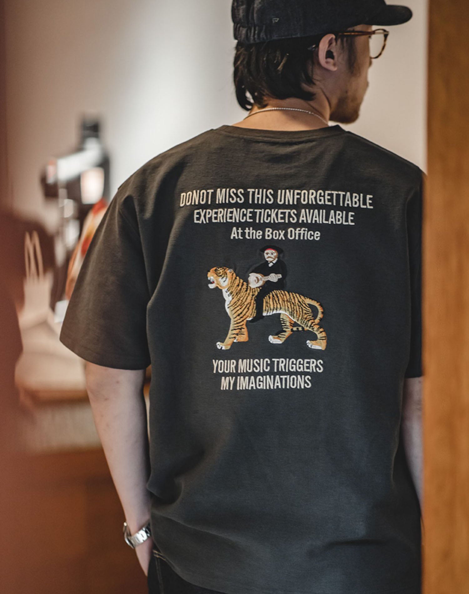 American Retro Tatami Embroidery Tiger Men's T-Shirt - Harmony Gallery