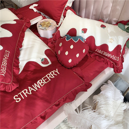 Cream Strawberry Pure Cotton Seven-Piece Ruffled Bed Set